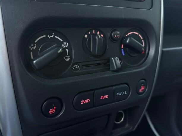 suzuki-jimny-bensin-2006-big-16