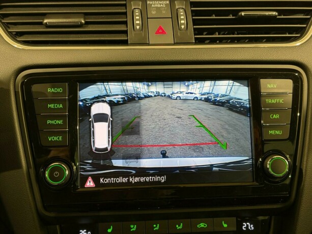 skoda-octavia-scout-bensin-2015-big-22