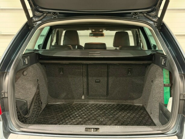 skoda-octavia-scout-bensin-2015-big-13