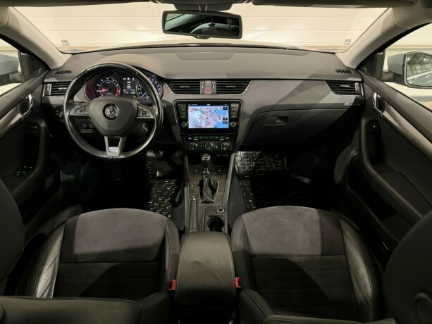 skoda-octavia-scout-bensin-2015-big-17