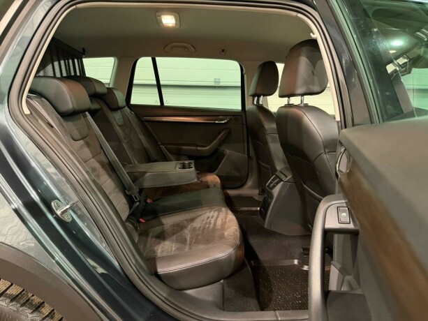 skoda-octavia-scout-bensin-2015-big-11