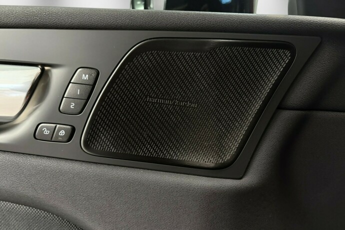 volvo-xc-60-elektrisitetbensin-2021-big-15