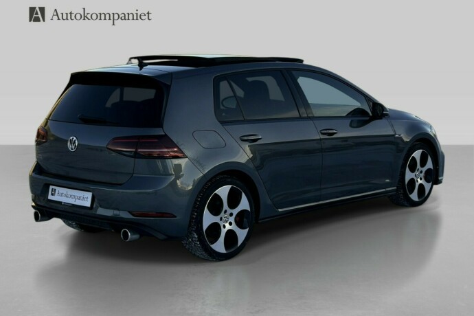 volkswagen-golf-bensin-2018-big-6