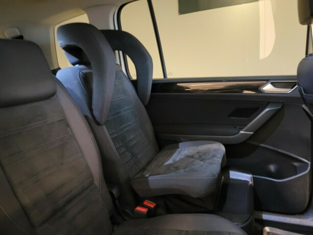 volkswagen-touran-diesel-2017-big-18