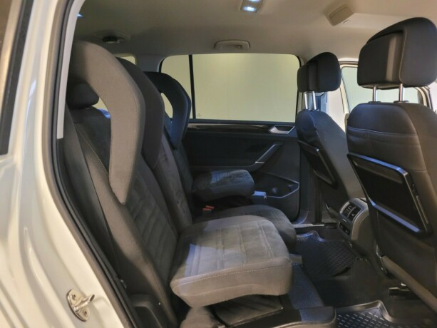 volkswagen-touran-diesel-2017-big-17