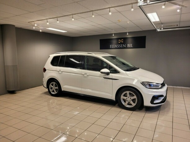 volkswagen-touran-diesel-2017-big-3