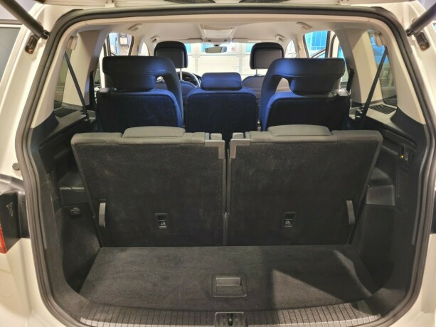 volkswagen-touran-diesel-2017-big-20