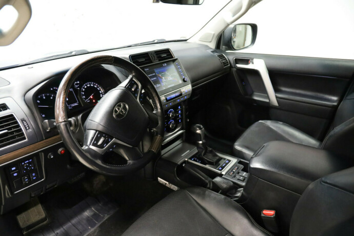 toyota-land-cruiser-diesel-2020-big-6