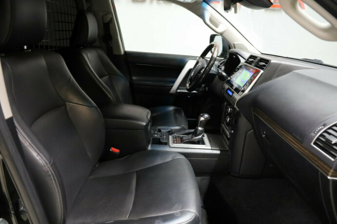 toyota-land-cruiser-diesel-2020-big-9