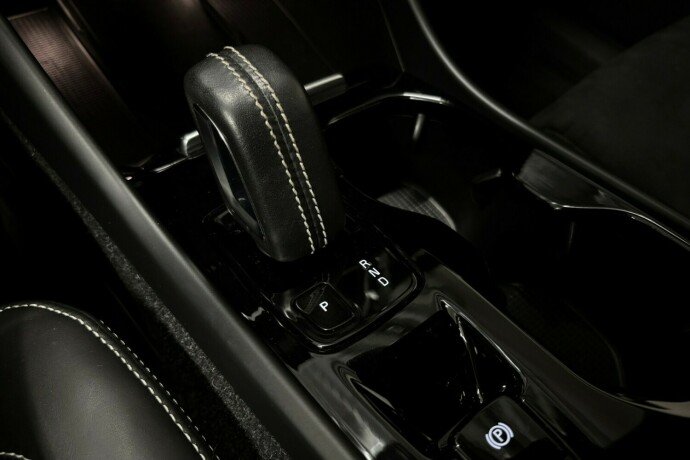 volvo-xc-40-elektrisitetbensin-2021-big-26