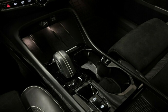 volvo-xc-40-elektrisitetbensin-2021-big-25