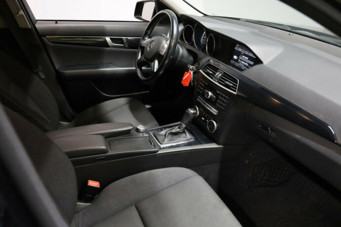 mercedes-benz-c-klasse-diesel-2012-big-12