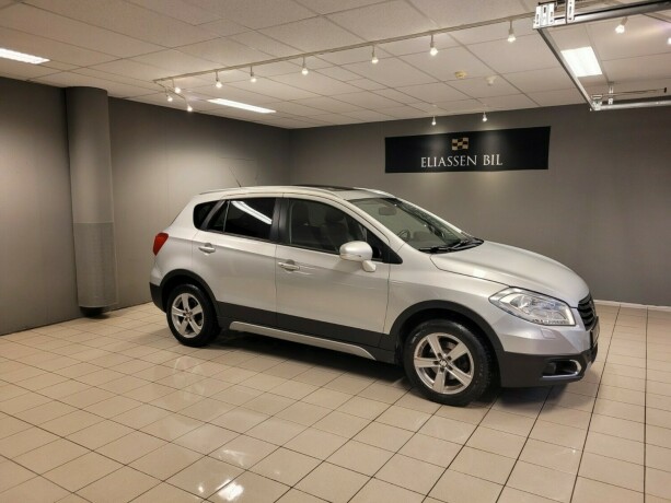 suzuki-sx4-s-cross-bensin-2015-big-2