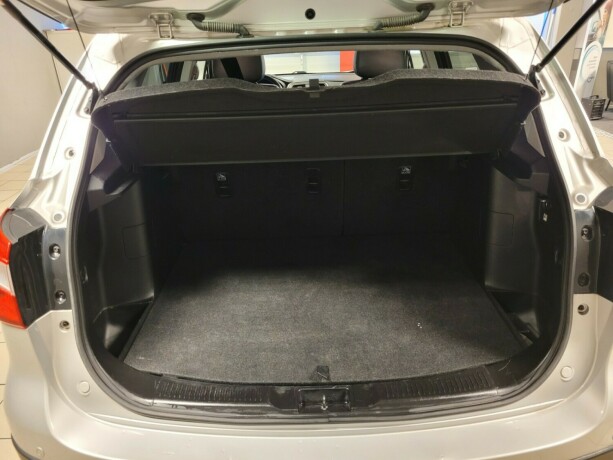 suzuki-sx4-s-cross-bensin-2015-big-19