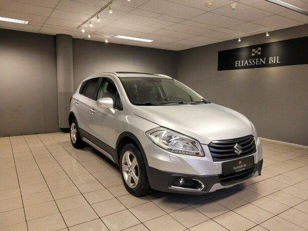 suzuki-sx4-s-cross-bensin-2015-big-11