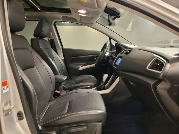 suzuki-sx4-s-cross-bensin-2015-big-12