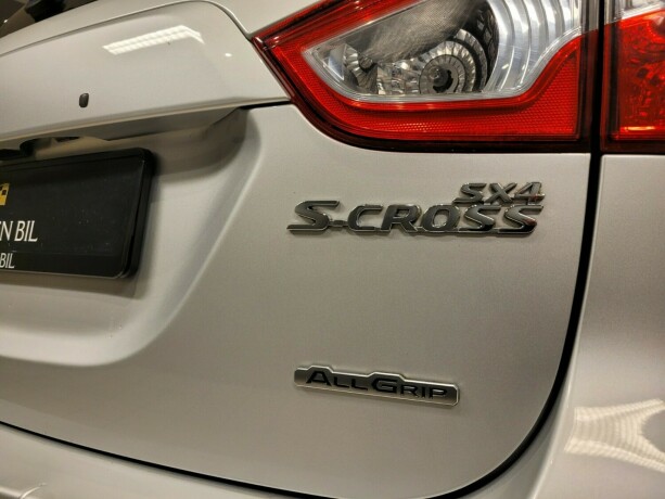 suzuki-sx4-s-cross-bensin-2015-big-6