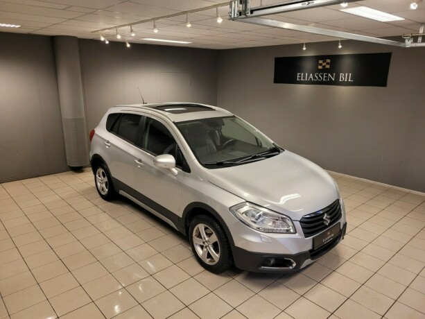 suzuki-sx4-s-cross-bensin-2015-big-1