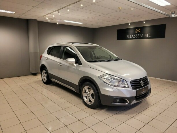suzuki-sx4-s-cross-bensin-2015-big-0