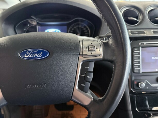 ford-s-max-diesel-2013-big-15