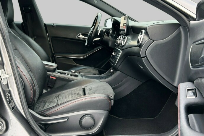 mercedes-benz-cla-bensin-2016-big-13