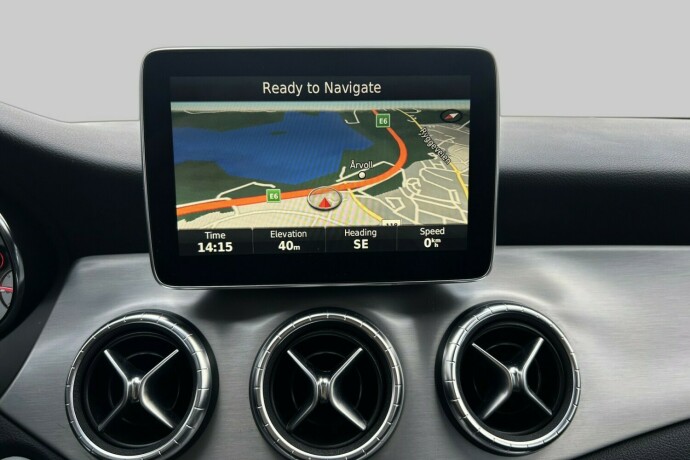 mercedes-benz-cla-bensin-2016-big-15