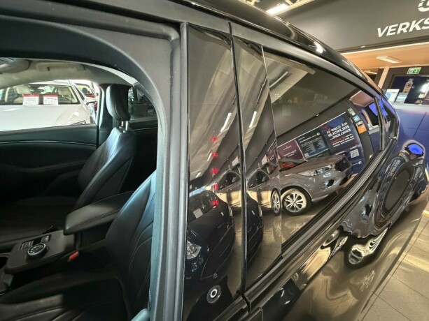 ford-mustang-mach-e-elektrisitet-2022-big-16