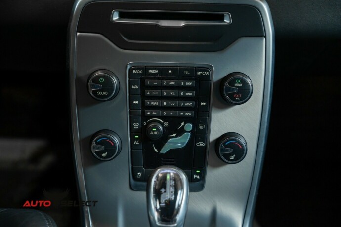 volvo-v70-diesel-2013-big-31