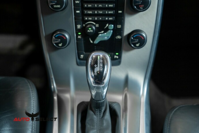 volvo-v70-diesel-2013-big-32