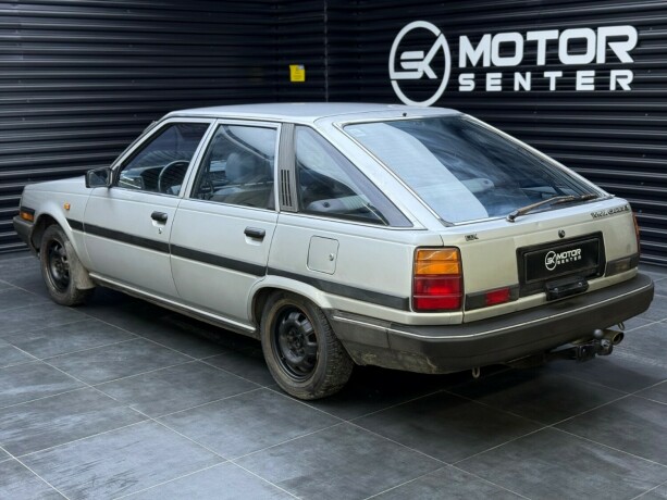 toyota-carina-bensin-1985-big-1