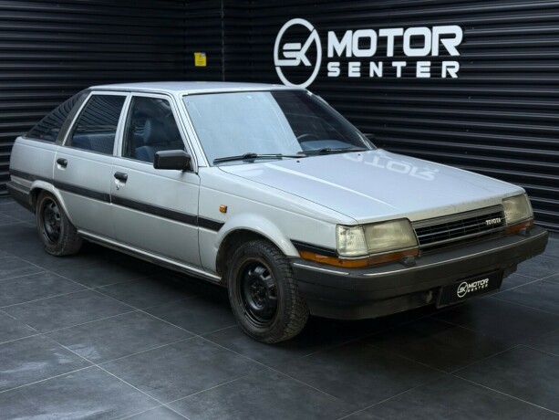 toyota-carina-bensin-1985-big-0