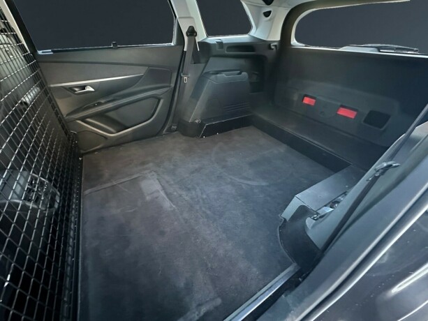 peugeot-5008-diesel-2021-big-12