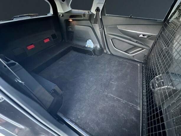 peugeot-5008-diesel-2021-big-13