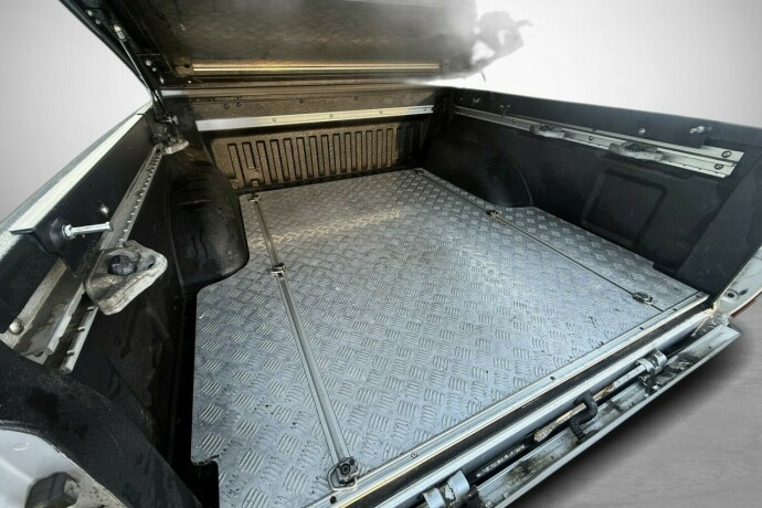 nissan-navara-diesel-2019-big-53