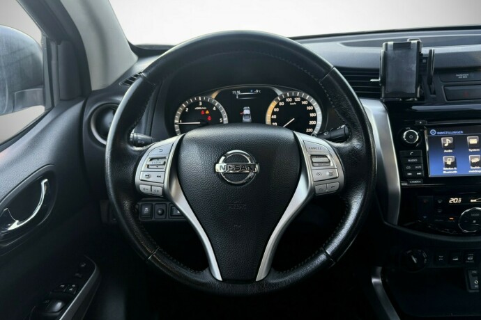 nissan-navara-diesel-2019-big-49