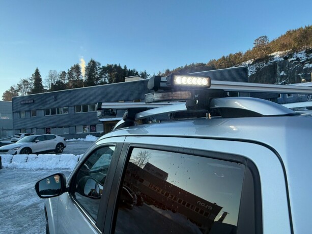 nissan-navara-diesel-2019-big-56