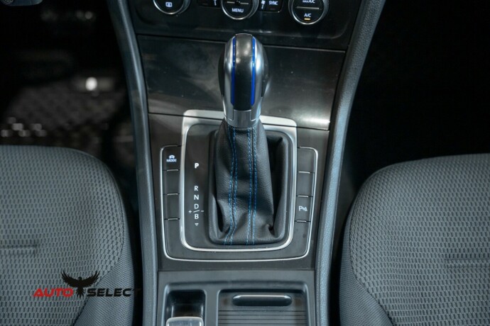 volkswagen-golf-elektrisitet-2018-big-28