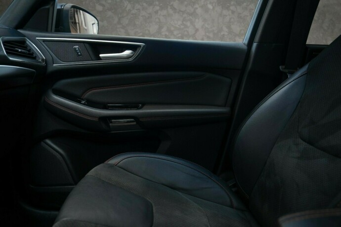 ford-s-max-diesel-2018-big-17