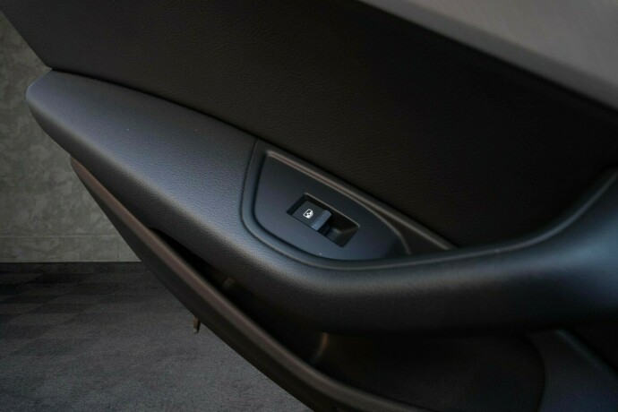 audi-a4-elektrisitetbensin-2019-big-29