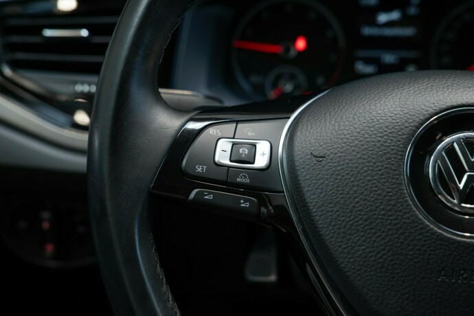 volkswagen-polo-bensin-2018-big-12