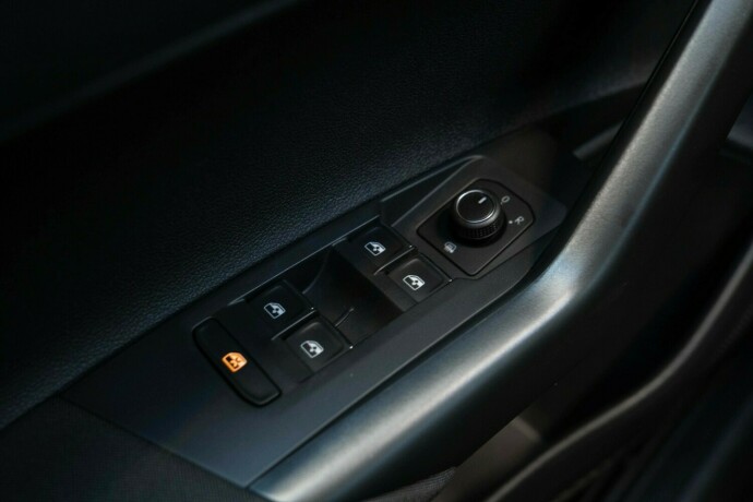 volkswagen-polo-bensin-2018-big-19