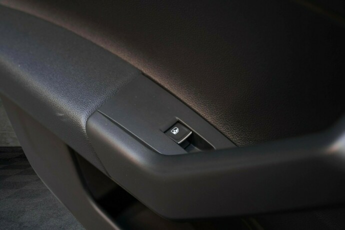 volkswagen-polo-bensin-2018-big-24