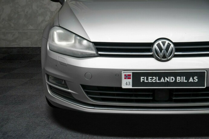 volkswagen-golf-bensin-2014-big-4