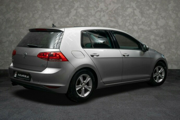 volkswagen-golf-bensin-2014-big-6