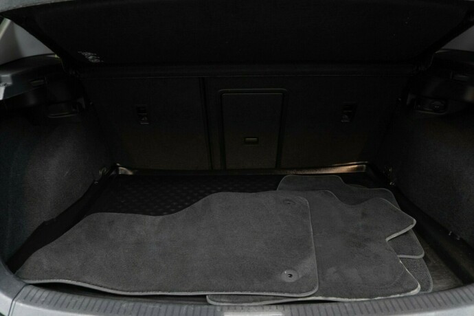 volkswagen-golf-bensin-2014-big-27