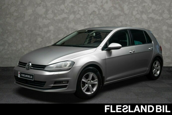 volkswagen-golf-bensin-2014-big-0
