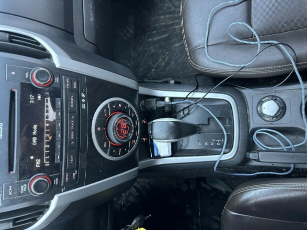 isuzu-d-max-diesel-2012-big-8