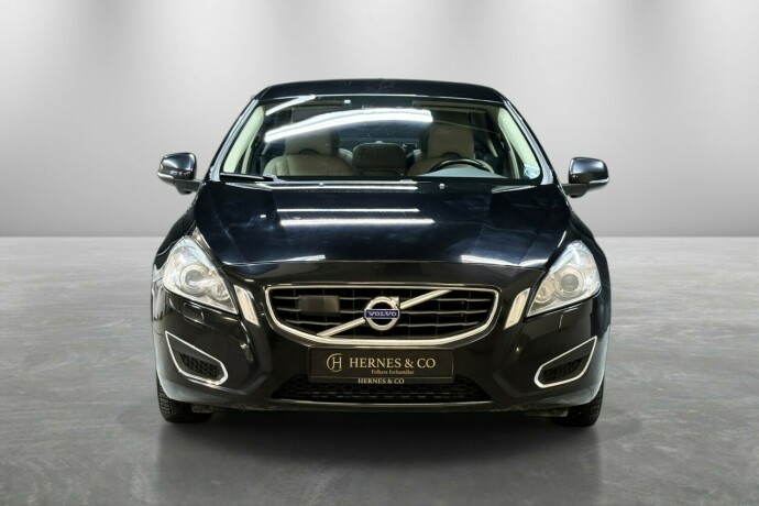 volvo-s60-diesel-2011-big-4