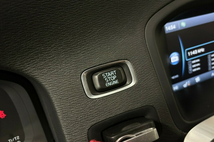 volvo-s60-diesel-2011-big-21