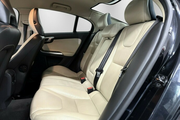 volvo-s60-diesel-2011-big-29